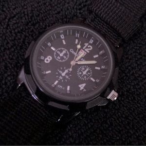 Swiss three zone quartz Mens watch